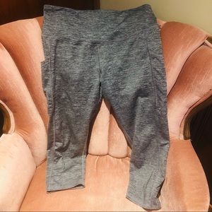Grey yoga capri leggings